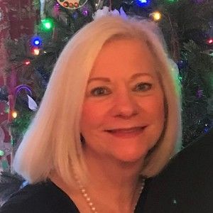 Meet your Posher, Carolyn